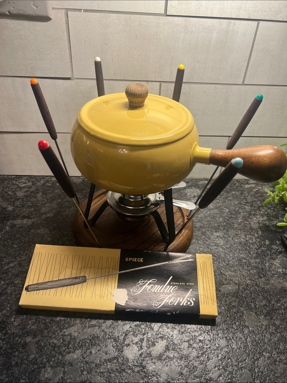 Vintage Harvest Gold Metal Fondue Pot with Wooden Handle and Fork Set. Like new